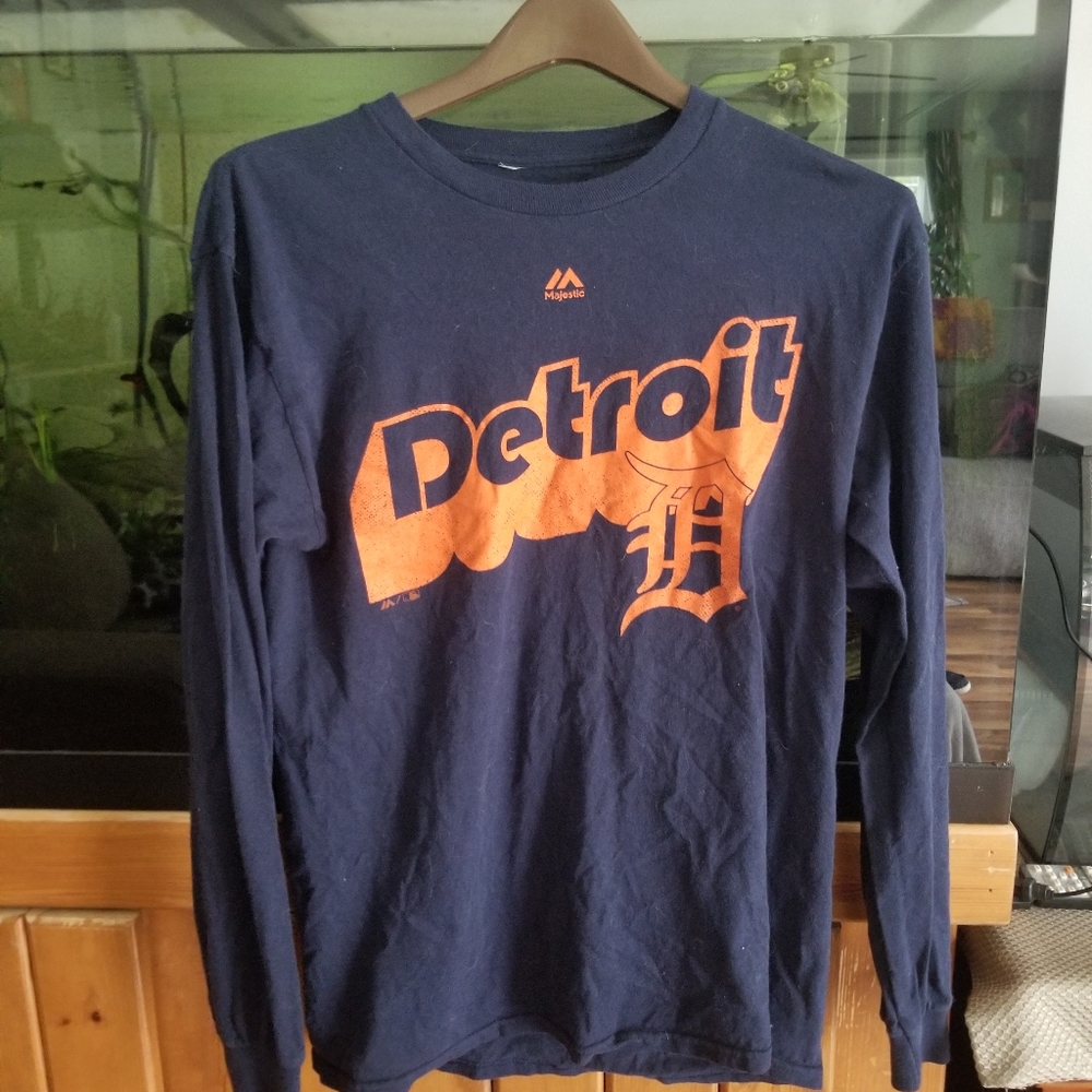 🧡 B2G1 GUC Men's Detroit shirt Tigers pride Michigan support the D